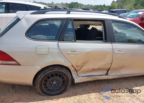 2014 Volkswagen Jetta Sportwagen 2.5L S from USA, damaged, VIN 3VWPP7AJ8EM601930